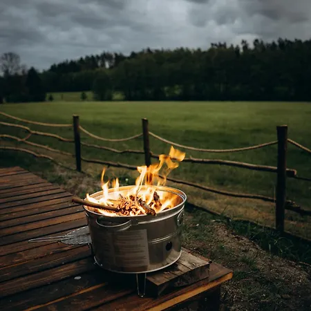 Glamping U Lesa 럭셔리텐트