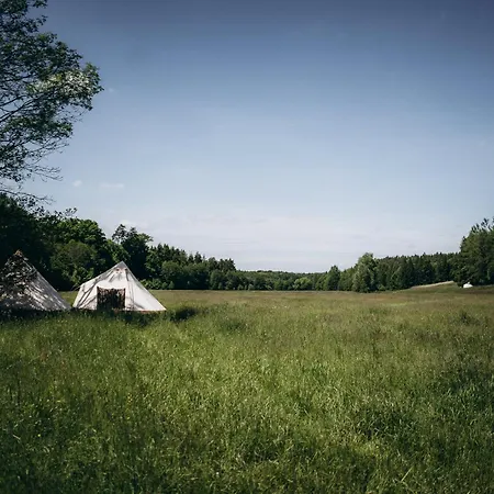 豪华帐篷 Glamping U Lesa 科内日诺河畔里赫诺夫