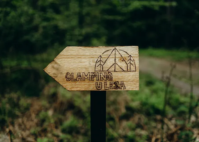 ラグジュアリーテント Glamping U Lesa リフノフ・ナト・クニェジュノウ