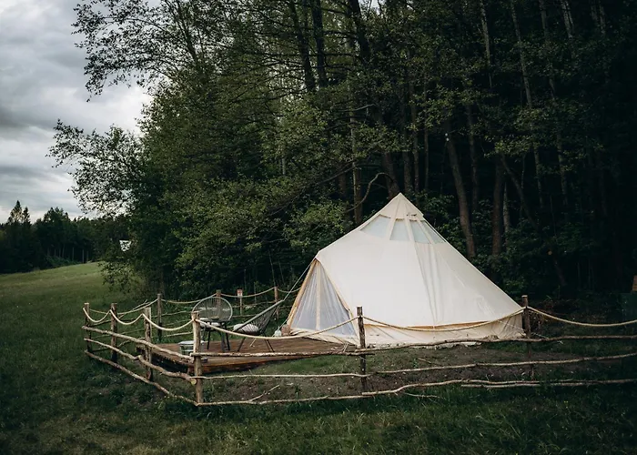 ラグジュアリーテント Glamping U Lesa