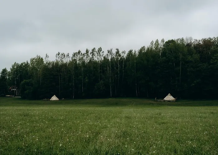 Glamping U Lesa リフノフ・ナト・クニェジュノウ