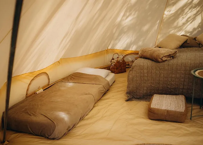 Glamping U Lesa リフノフ・ナト・クニェジュノウ