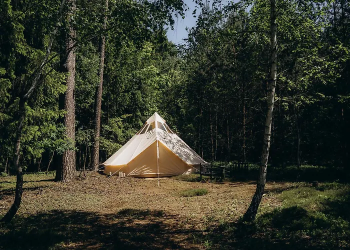 Glamping U Lesa ラグジュアリーテント *